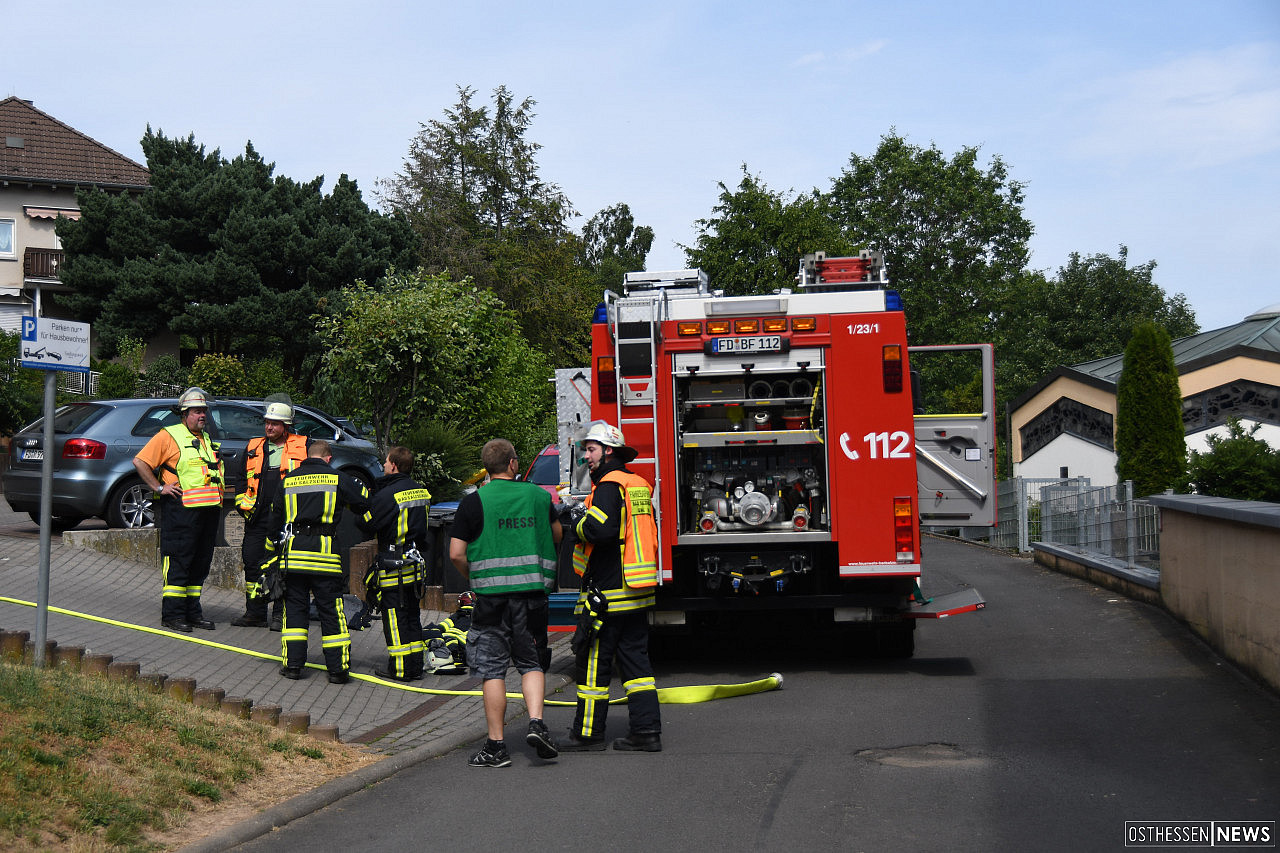 Feuerwehreinsatz Wegen Essen Auf Herd - Bewohner Vorsorglich In Klinik ...