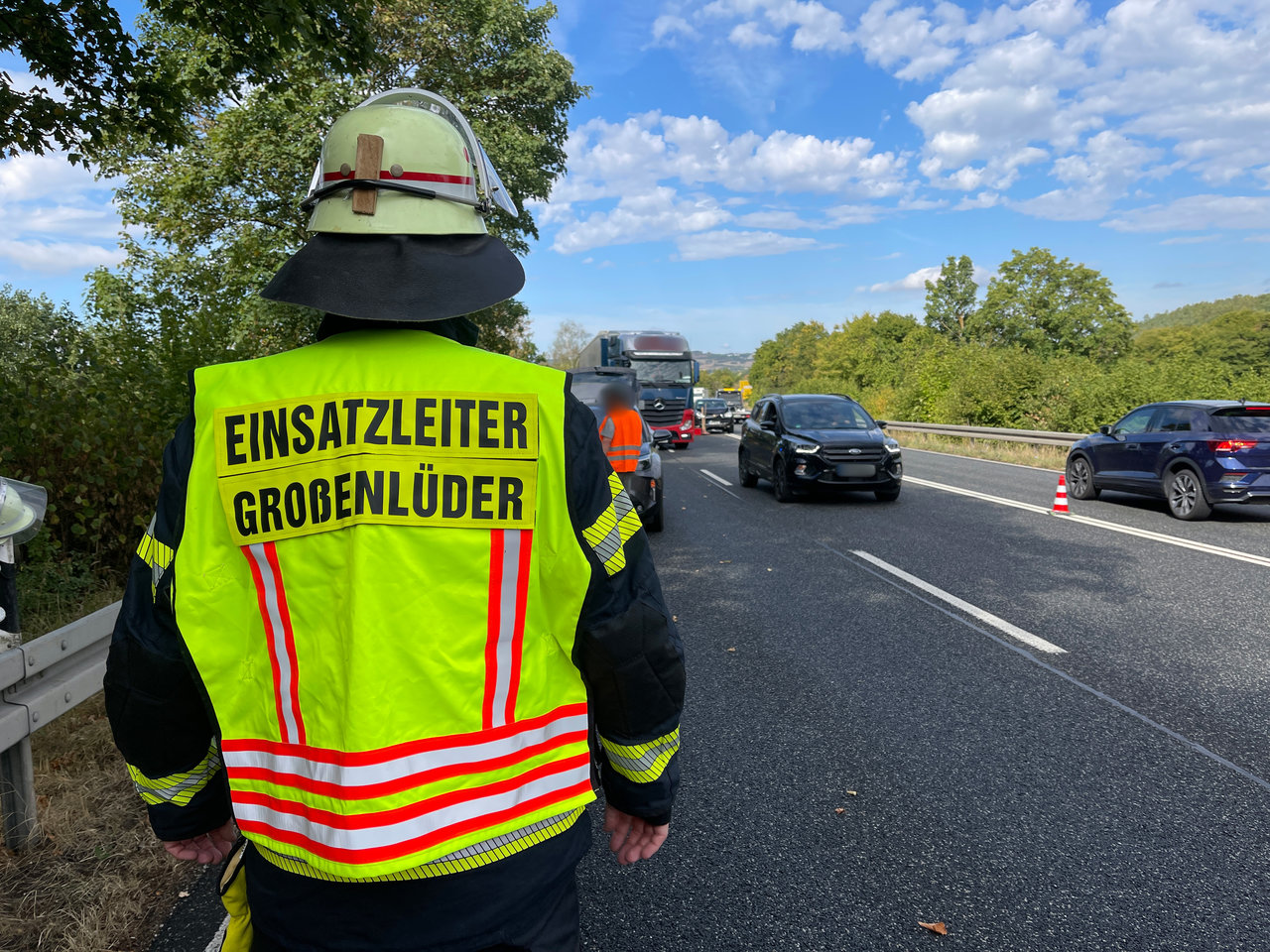 Auffahrunfall Auf Der B254: Pkw-Fahrerin übersieht Pannenfahrzeug ...