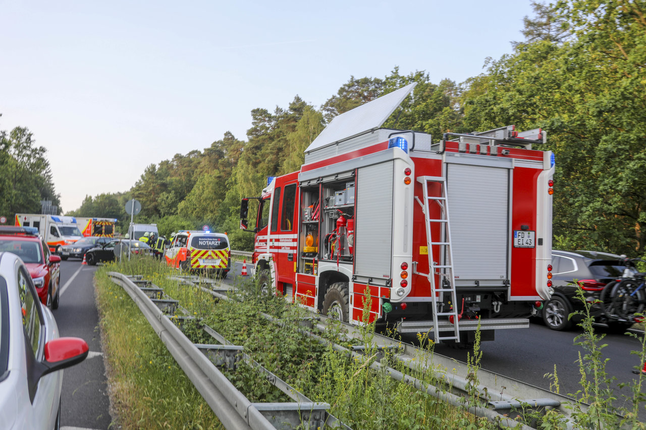 Auf Der B 27 - Verkehrswidriges Wendemanöver Führt Zum Unfall ...