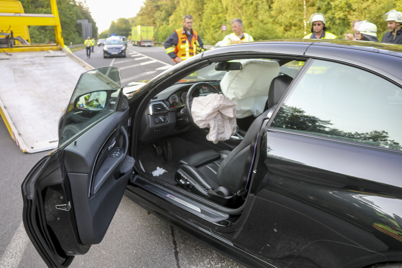 Auf Der B 27 - Verkehrswidriges Wendemanöver Führt Zum Unfall ...