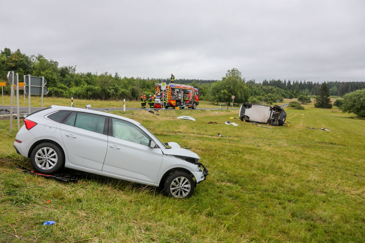 Schwerer Unfall In Der Rh N J Hrige Beifahrerin Verstorben Osthessen News