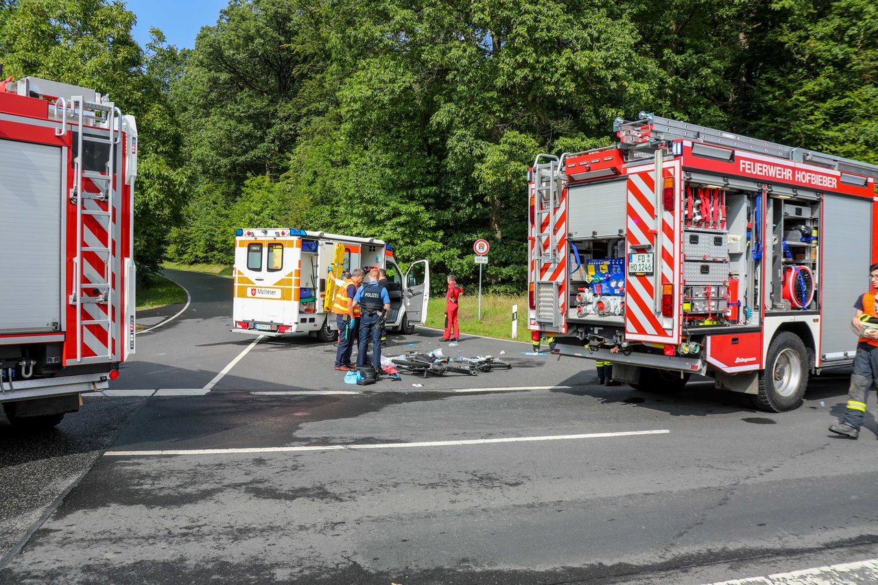 Nach Unfall Im Kreuzungsbereich: 68-jährige Radfahrerin Verstirbt ...