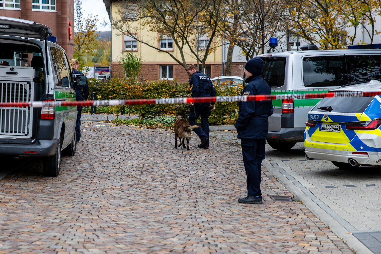 Bombendrohung Im Landratsamt - Spürhunde Im Einsatz - Osthessen|News