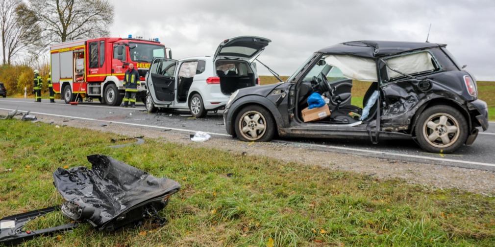 Tragischer Unfall Bei Böckels: Mini-Fahrer (37) Verstirbt Noch Vor Ort ...