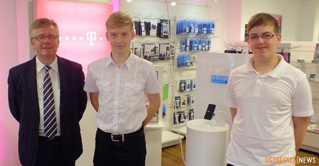 2 NEUE AZUBIS bei... B.Schmitt mobile - \