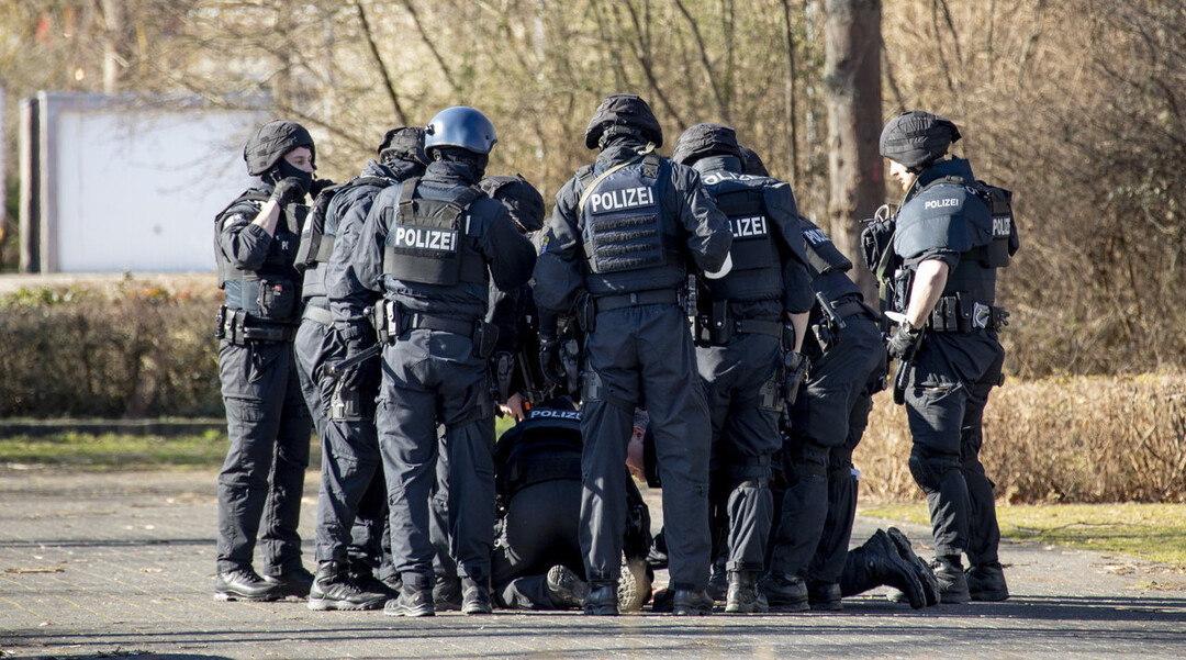 Mehr Als 3 Millionen Überstunden Bei Der Hessischen Polizei - Osthessen ...