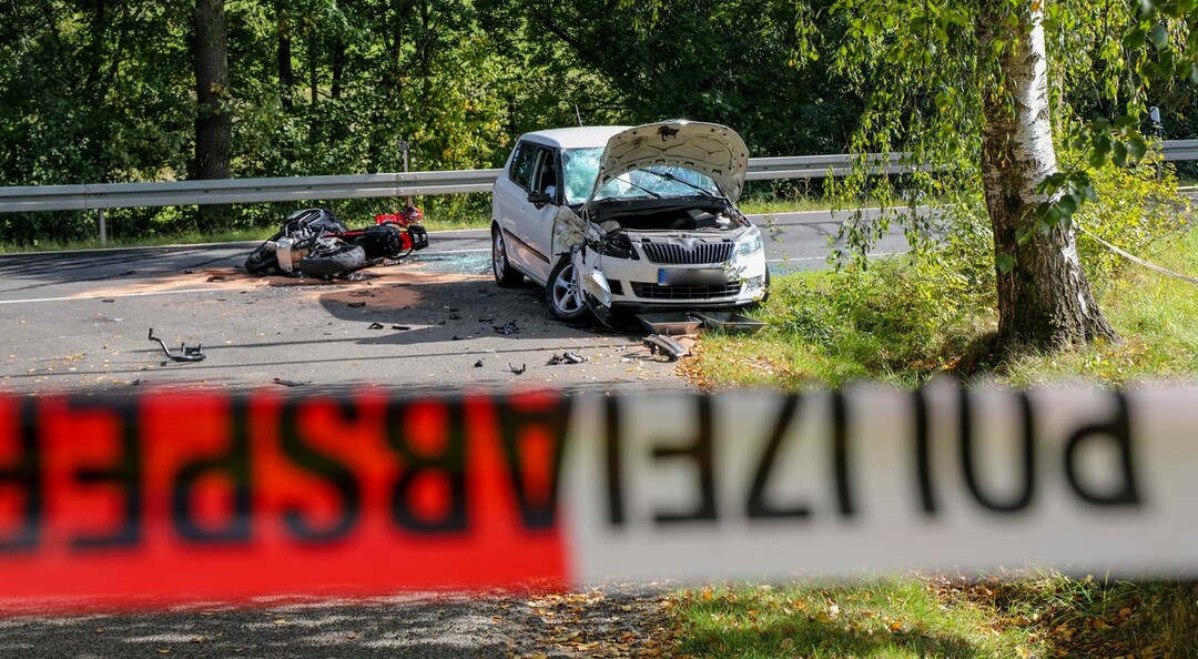 Schwerer Unfall In Dirlos: Pkw Gegen Motorrad - Osthessen|News