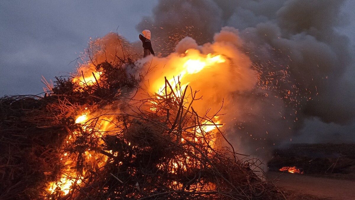 Hutzelfeuer in fast jedem Dorf im Fuldaer- und Hünfelder Land -  Osthessen|News