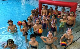 Spielerischer Einstieg in den Wassersport und buntes Ferienprogramm