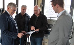 Landrat Manfred Görig besucht Baustelle in Vogelsbergschule
