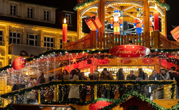 Buden, Themenmärkte und gute Laune - Weihnachtsmarkt eröffnet: Bildergalerie
