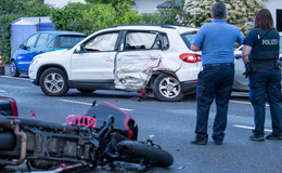 Drei Fahrzeuge involviert: Unfall mit drei verletzten Personen