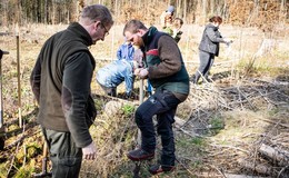 Waldpflanztag der örtlichen CDU: "Pflanzen statt Kleben" für den Naturschutz