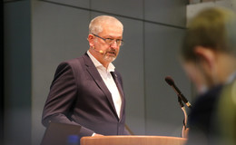 Landrat Bernd Woide stellt Haushaltsplanentwurf 2022 vor