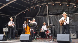 New Orleans Jazz von Compagnons of Dixieland auf dem Linggplatz