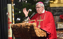 Zweiter Weihnachtsfeiertag im Dom: Pontifikalamt mit Weihbischof Diez