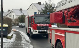 Qualm aus leerer Wohnung - Feuerwehr sichert Shishakopf