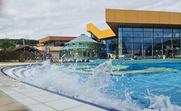 Notwendiger Schritt: Wellen-Freibad der Spessart Therme bleibt bis Frühjahr zu