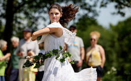 Pfingstmontag auf der Landesgartenschau: Tänzerinnen begeistern