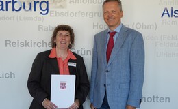 Ingrid Emrich aus Nieder-Ohmen arbeitet seit 25 Jahren im öffentlichen Dienst