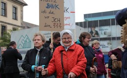 Ehrenberger machen kräftig Rabatz - Protest gegen VR-Bank-Schließung