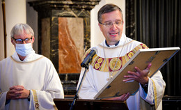 Bischof Michael Gerber überreicht Caritas-Elisabeth-Preis 2021