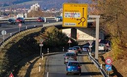 Verkehrschaos auf der B27 - Kein Durchkommen von Bronnzell nach Fulda