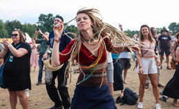 Bilderserie 3 des Herzberg-Festivals - Hippies feiern "Love, Peace & Harmony"