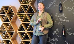 Vom Reisebüro zur Weinbar: "Rebstockwerk" lockt Weinliebhaber nach Schotten