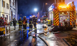 Übergriff der Flammen aus Wohnhaus verhindert - Keine Verletzten