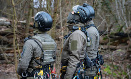 Boris Rhein und Peter Beuth besuchen Einsatzkräfte am Fechenheimer Wald
