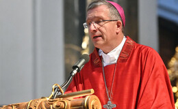 Bischof Gerber predigt an Pfingstsonntag im Fuldaer Dom