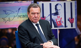 Vor der Entscheidung: Soll Gerhard Schröder die SPD verlassen?