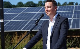 Auf 15 Fußballerfeldern: Größte PV-Anlage im Landkreis versorgt 4.000 Familien