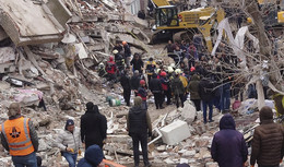 Erdbebenkatastrophe: Landesregierung bietet schnelle Hilfe an