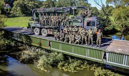 Großes Bundeswehr-Spektakel: Brückenschlagübung über die Fulda