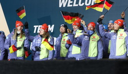 Biathlon-Weltmeisterschaft vor 4.500 begeisterten Fans eröffnet - Bilderserie
