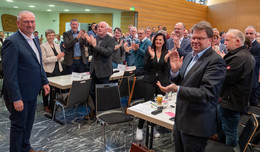 Triumphzug für Landrat Bernd Woide: 98,7% votieren für weitere Amtszeit