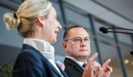Bericht: 100 Rechtsextremisten arbeiten für AfD im Bundestag