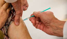 EMA empfiehlt Zulassung: Neuer Impfstoff gegen BA.4 und BA.5