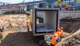 Tonnenschwere Betonteile eingehoben: Strecke der Vogelsbergbahn gesperrt