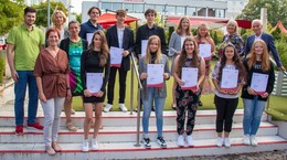Projekt Netzwerk Schulen: Zehn Stipendien als besondere Auszeichnung