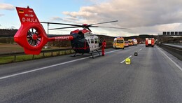 14 verletzte Personen nach schwerem Unfall auf der A 5