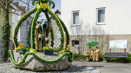 Die Osterbrunnen werden in vielen Dörfern wieder geschmückt - Leserbilder