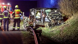 Drei Verletzte: Schwerer Unfall mit Kleinbus auf A7