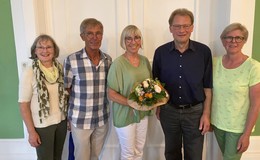 Mitgliederversammlung des Familienbunds verabschiedet Gudrun Andrè