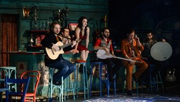 ISTANBUL: Schauspiel mit Musik von Sezen Aksu im Schlosstheater