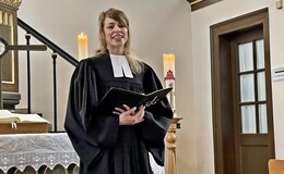 Nach knapp 2 Jahren verabschiedet sich Pfarrerin Nena Raab nach NRW