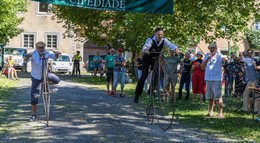 Hochrad-Rennen und weitere Attraktionen - Viel los in der Rhönstadt