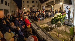 "Haltung zeigen": 200 Bürger gedenken der Reichspogromnacht vor 84 Jahren